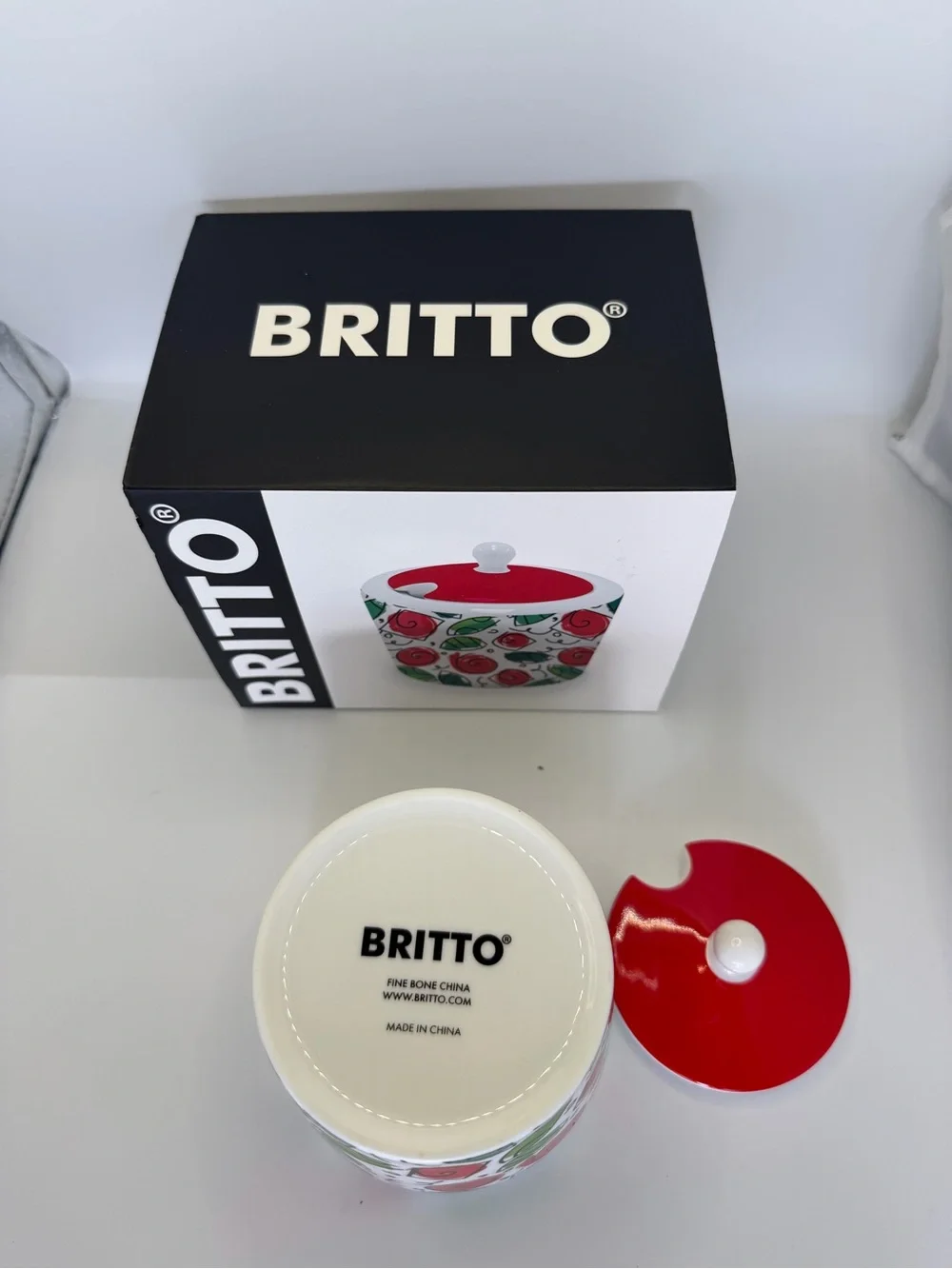 Romero Britto Bone China Covered Sugar Bowl 10.4 oz NIB